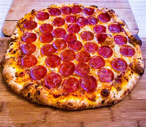 Homemade Pepperoni Pizza Rfood