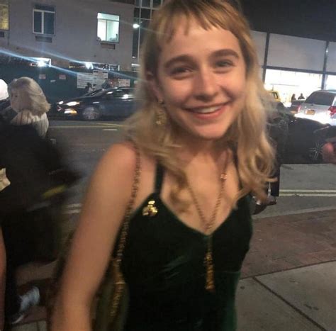 I just want to have a talk with the costumer for making a dress that made infiriated me to no end. Pin by 𝘵 𝘦 𝘷 on Sofia Anne Caruso | Queen sophia ...