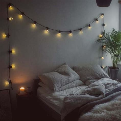 It's a quick and easy decorating project. 5 ways to make your bedroom look magical using fairy lights!