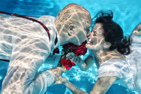 Underwater Wedding Scuba Diving Wedding And Vow Renewals