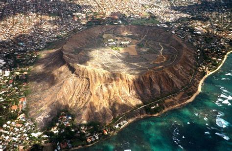 Diamond Head Hawaii Oahus Largest Tuff Cone Formed Over 100000
