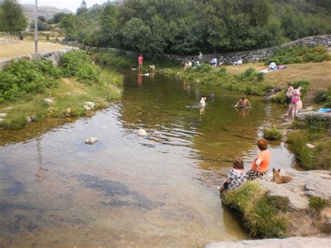 A caminho da serra da freita, entre curvas e contra curvas ladeadas pela natureza verdejante, há. PRAIA FLUVIAL DA MIZARELA EM ALBERGARIA DA SERRA NA SERRA ...
