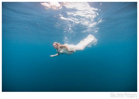 Underwater Trash The Dress Fiji Photography Kate And Joseph Fiji