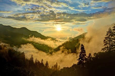 Explore The Best Places In The Great Smoky Mountains For Sunrise And