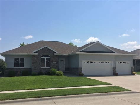 With point2, you can easily browse through kearney, on single family homes for sale, townhomes, condos and commercial properties, and quickly get a general perspective of the real estate prices. Kearney Real Estate - Kearney NE Homes For Sale | Zillow