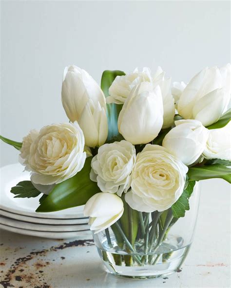 White Tulip And Ranunculus Arrangement Tulips Arrangement Artificial