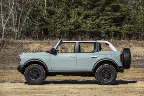 2021 Ford Bronco The Off Road Icon Returns To Blow The Jeep Wranglers