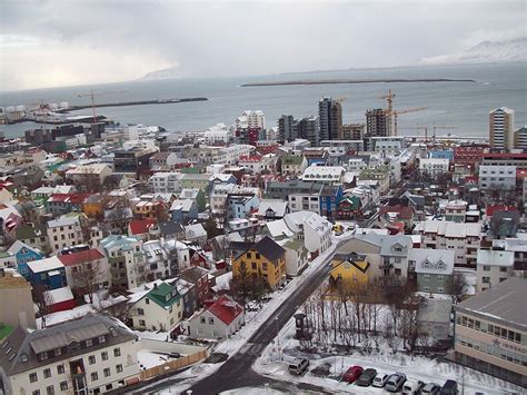 Reykjavík is the capital and largest city of iceland. Reykjavik , Islandia - Garnek.pl