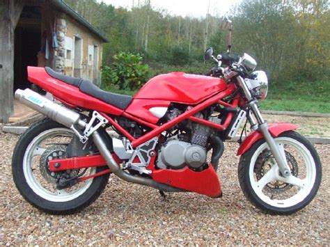 Paul johnston reviews the 1998 suzuki bandit 600 and finds out how good the handling and performance is compared to some of. Troc Echange Je vends suzuki 400 bandit 1993 sur France ...