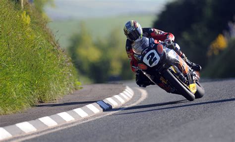 Iom Tt Mcguinness Leads Challenge For Fastest Qualifier Circuitprodigital