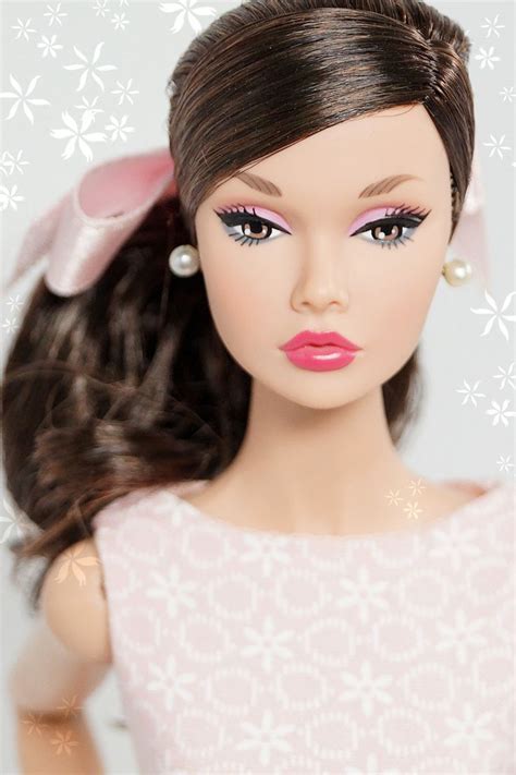 2255 Best Beautiful Fashion Doll Images On Pinterest Fashion Dolls Barbies Dolls And