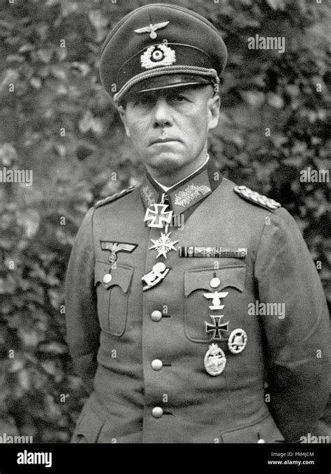 Feldmarschall Erwin Rommel Ca 1942 Datei Referenz Nr 1003 667 THA