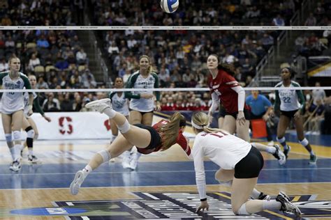 Wisconsin Badgers Volleyball Team Stuns Baylor Bears To Advance To Ncaa