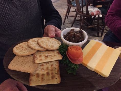 Rooms here provide ensuite with shower, tea and coffee making facilities. The Crown Inn Pub, Swindon - Restaurant Reviews, Phone ...