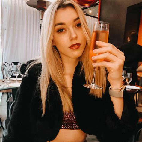 tw pornstars anny aurora twitter just a great night out 🥂 3 47 pm 18 mar 2019