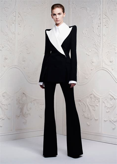 Searching for girls suit for wedding at discounted prices? Wedding Suits for Women - Outfit Ideas HQ