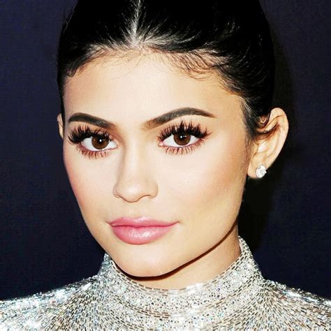 this is why kylie jenner got lip injections