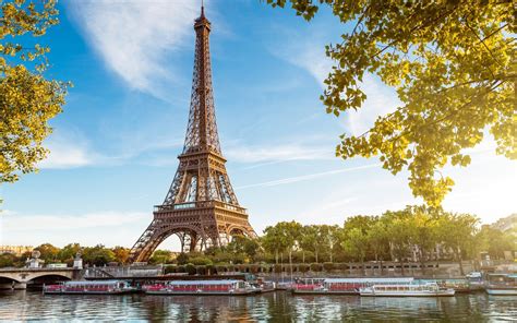 The eiffel tower was built to stand for just 20 years but has lured lovers and sightseers to her heights for more than 120 years! Eiffel Tower, Paris, France Wallpapers HD / Desktop and ...