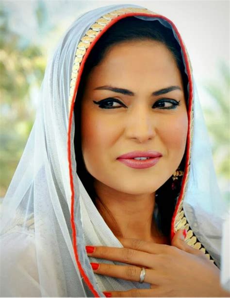 Veena Maliks Biography Portfolio Images Photos Hd Pictures 2020