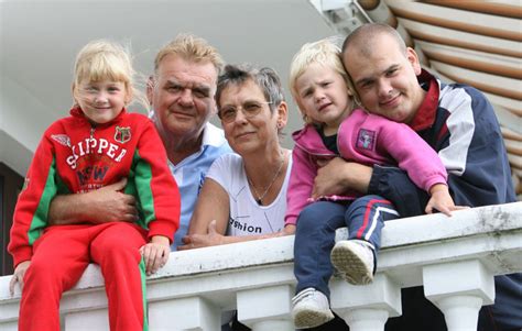 Já a můj o tři roky mladší bratr vojta jsme byli k hudbě odmalička nenásilně vedeni. Kliknutím zvětšete