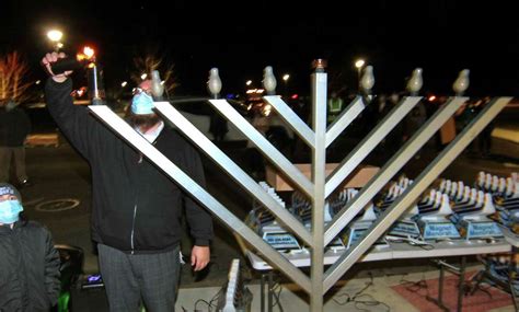 In Photos Ct Chabad Members Celebrate Hanukkah In Fairfield Westport