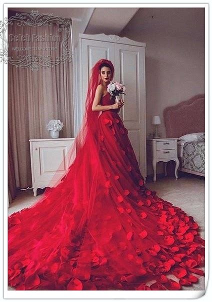 Vestido De Novia Rojo 2017 Del Cuello Del Amor Del Hombro Flores Tren