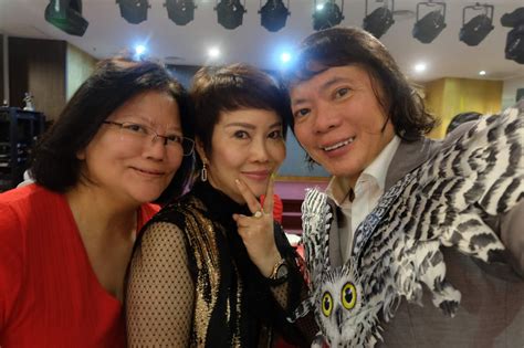 Lee received an undergraduate degree from the university of the west of england. Kee Hua Chee Live!: MAY LEE, QUEEN OF INSURANCE IN ...