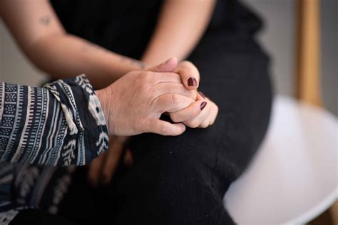 Tips to help a grieving loved one | Very Special Kids