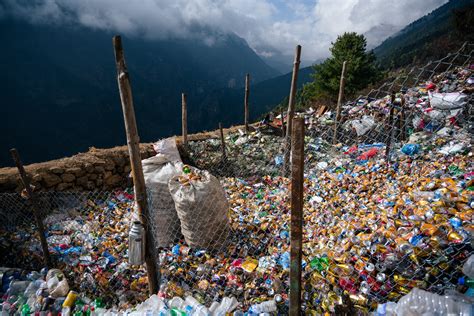 The Unseen Story Of Everest Trash Martin Edström