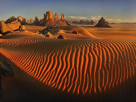 ⵇⵙⵏⵟⵉⵏⴰ, en arabe algérien : sahara algérie • Voyages - Cartes