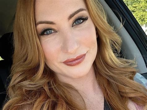 Sophia Locke A Random But Awesome Car Selfie Is All You Need From The Stunning Vixen — Attack