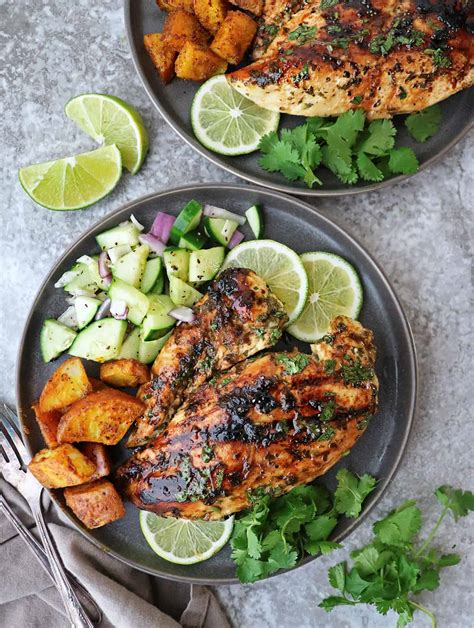Add white wine and cook to reduce then add the broth. Easy Cilantro Lime Chicken Dinner Recipe - Savory Spin