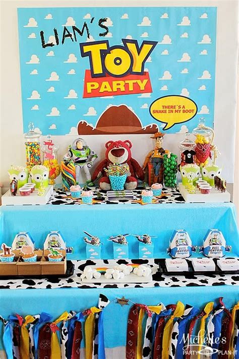 Idea De Mesa De Dulces Cumpleaños Toy Story Toy Story Birthday Party