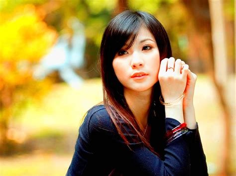 Download Black Haired Asian Girl Picture