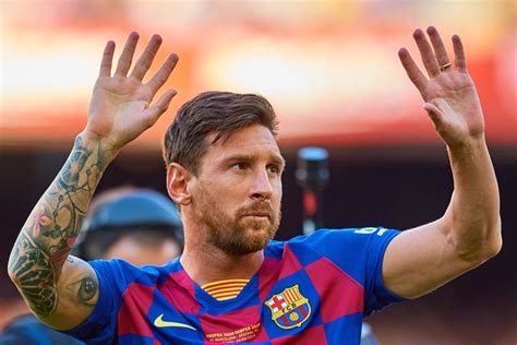 There were questions to be asked. Caça ao Rei: Messi está a 40 gols de superar Pelé | Mais RO