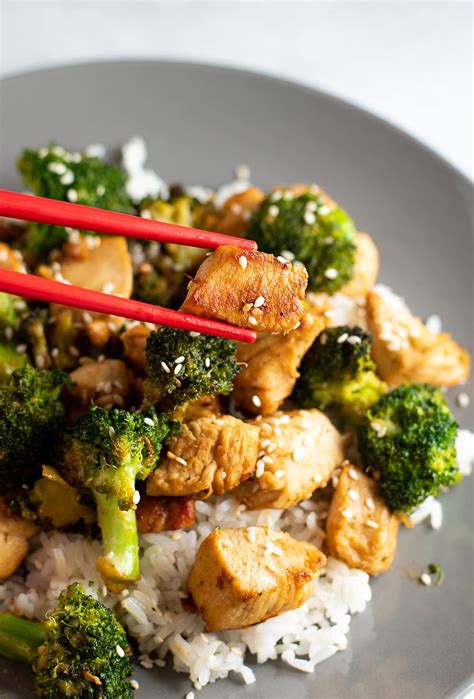 This hibachi chicken recipe is indeed the actual, authentic recipe that benihana shared on their website in the early 2000's! Hibachi Chicken & Broccoli Recipe | Kitchen Swagger