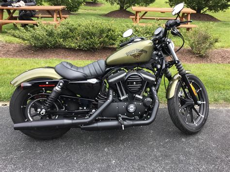 The iron 883 is one of the best looking harley's in my opinion. Pre-Owned 2017 Harley-Davidson Sportster Iron 883 XL883N