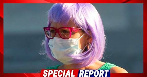 Kyrsten sinema (democratic party) is a member of the u.s. Democrat Senator Shows Up To D.C. With Purple Hair - The ...