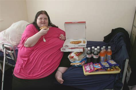 Britains Fattest Woman Killed By 6000 Calories A Day Daily Star