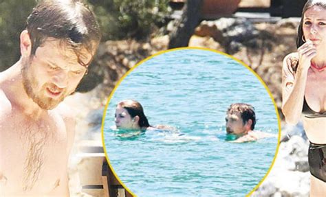 Aras Bulut İynemli, sevgilisi Bige Önal'la tatili için ...