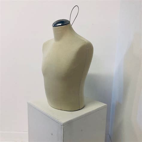 Male Hanging Bust Mannequin Hire Sales Renovation And Recycling