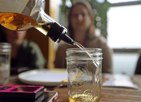 Heres How Women Who Whiskey Savor Their Favorites Daily News