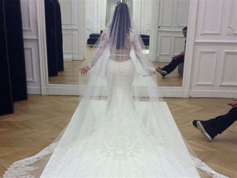 First Kim Kardashian Kanye West Wedding Photos Released Abc News