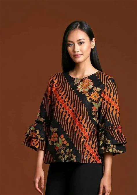 Pin oleh Ayu Rahaman di Batik | Model pakaian, Model baju wanita, Model