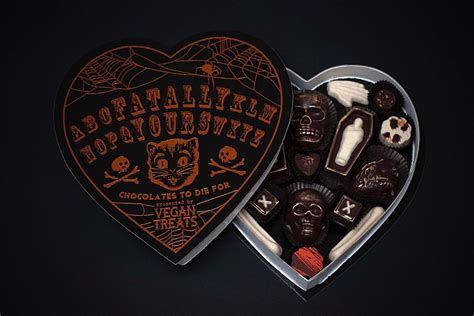 Chocolates Haute Macabre Vegan Treats Halloween Chocolate Treats Chocolate Box