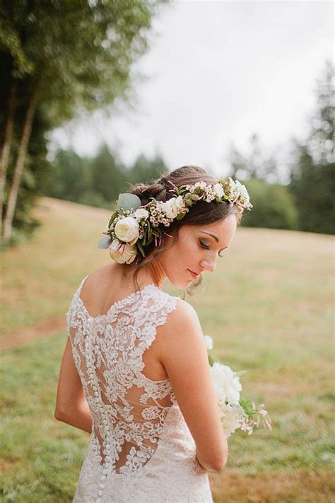 30 Unboring Floral Crowns For Stylish Brides Junebug Weddings