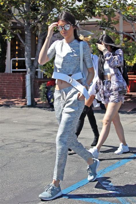 Who Kendall Jenner What Luxe Sweatpants Why Jenner Takes Cozy To