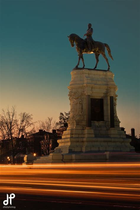 Robert E Lee Monument On Monument Avenue In Richmond Va Richmond