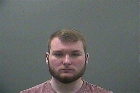 update man accused of exposing himself to convenience store clerk arrested