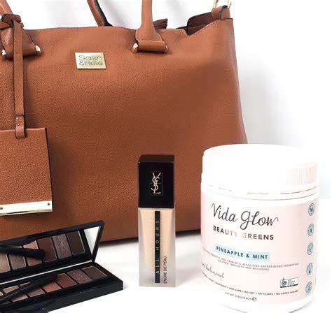 VIDA GLOW BEAUTY GREENS FOR YOUNGER GLOWING SKIN AND ...